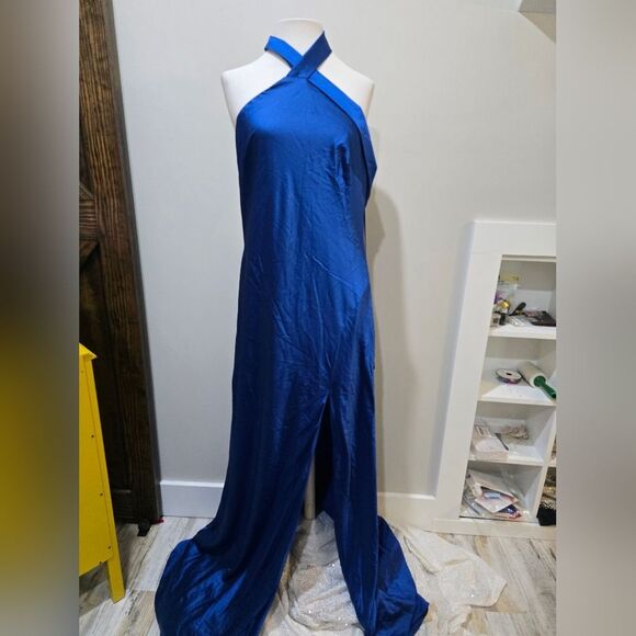 Mac Duggal 26925 High Slit Cross Halter Dress NWT Size 10 Blue - Picture 3 of 5